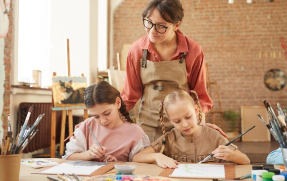 Art lesson at school „КАКО ПОДРЖАТИ ДЕТЕ У ПРОЦЕСУ ДОНОШЕЊА ОДЛУКЕ О ИЗБОРУ ЗАНИМАЊА?“ (вебинар за родитеље ученика осмог разреда)