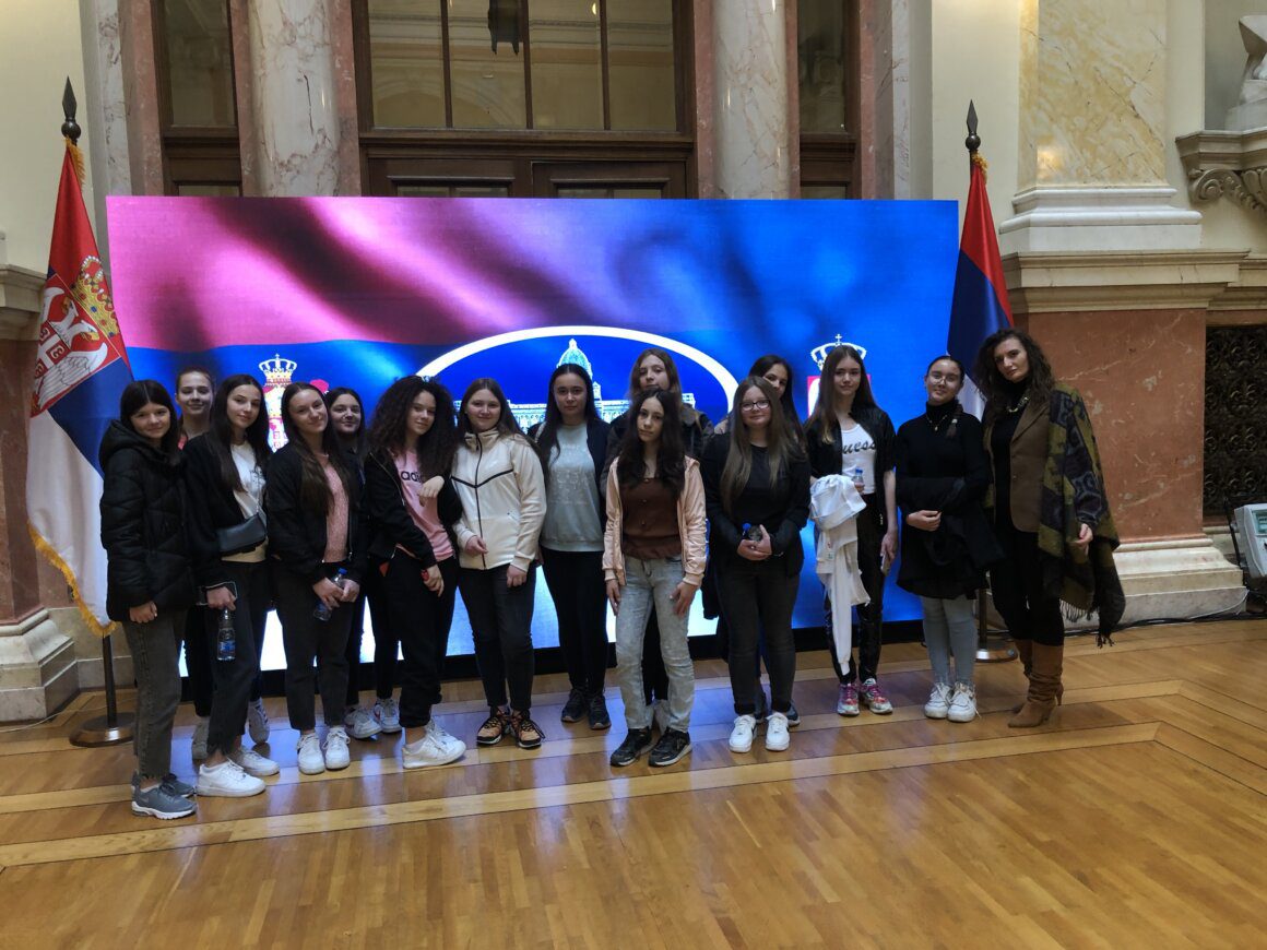 IMG-0822 Девојчице наше школе у посети Народној скупштини Републике Србије – Обележавање Међународног дана девојчица у ИКТ-у