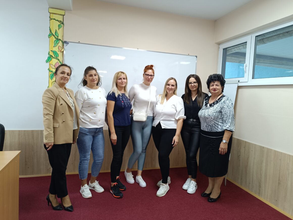 1698080406265 Школа за родитеље на тему „Емпатија: Успешан родитељ – Успешно учење”