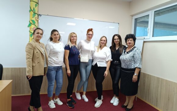 Школа за родитеље на тему „Емпатија: Успешан родитељ – Успешно учење”