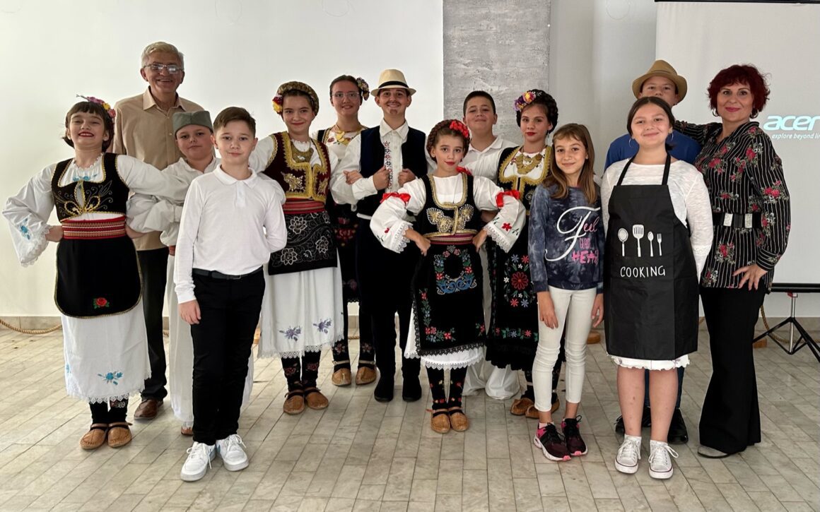image5 XVI po redu, manifestacija ,,Obredni hlebovi” udruženja žena Batočine ,,Zlatne ruke”