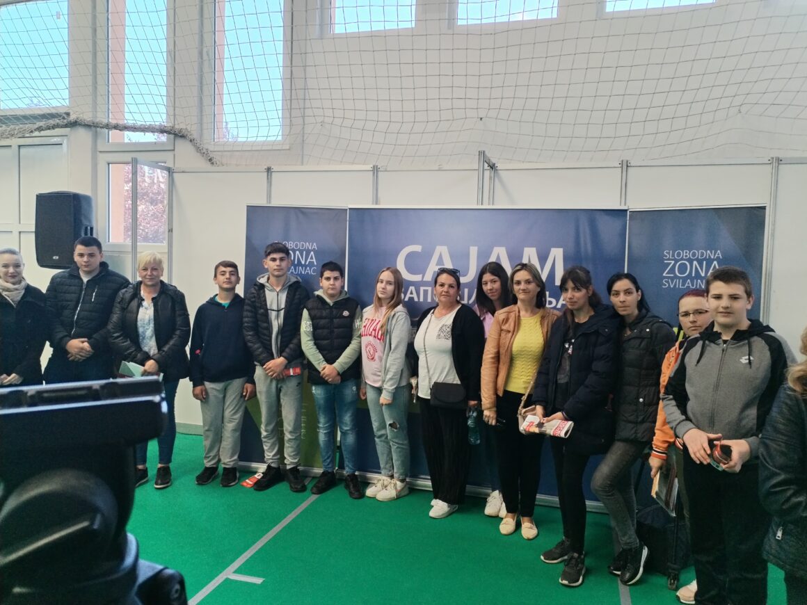 IMG_20240420_103502 Посета Сајму образовања и запошљавања у Свилајнцу