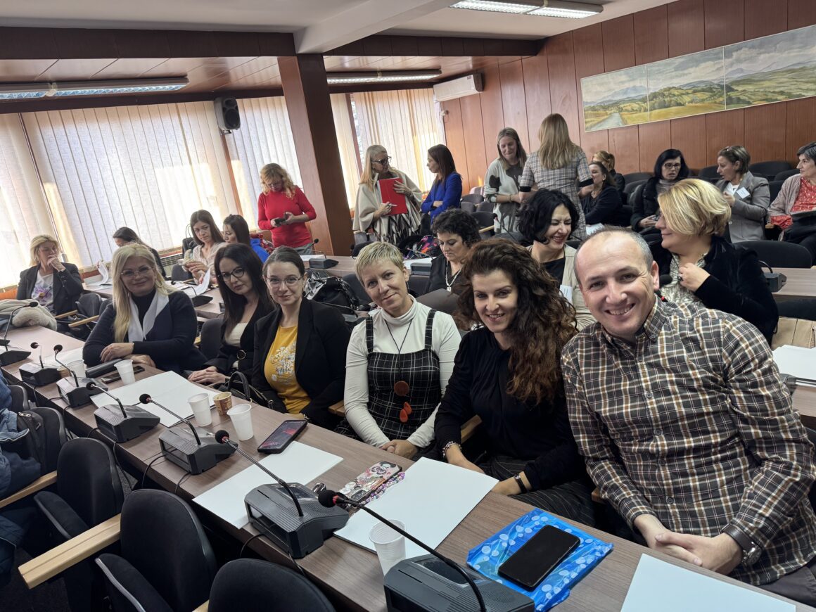 IMG_1195 „Међупредметно повезивање у настави и ваннаставним активностима – искуства и примери добре праксе“