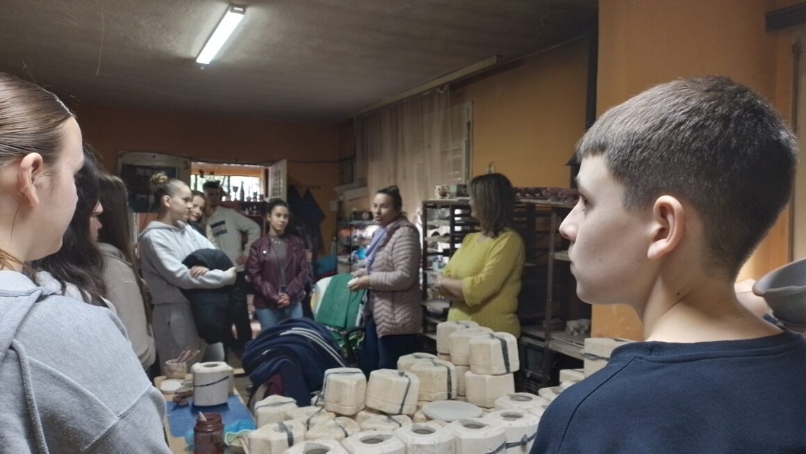 20250409_162328 Посета радионици „Извор“