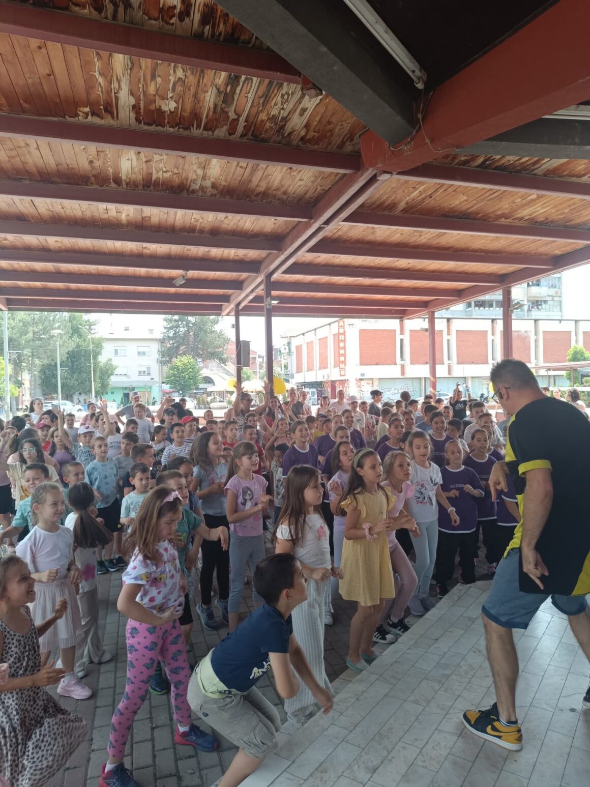 Revija drugarstva