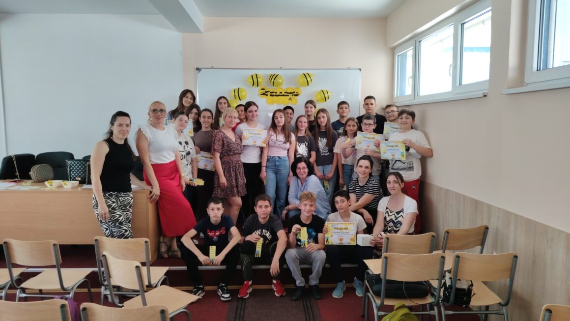 1000358673 We have some un-bee-lievable spellers! Školsko takmičenje u spelovanju za učenike od 5. do 7. razreda