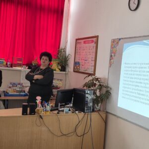 Спорт за здраво одрастање: Успешно предавање Милијане Петровић и др Данијеле Милосављевић у Школи родитељства
